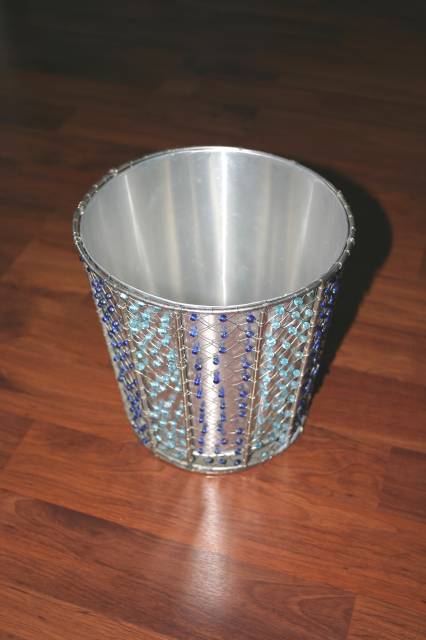 Fancy stainless steel office rubbish bin with blue beads